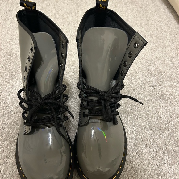 Dr. Martens 1460 Rainbow Patent Lace Up Boots Gunmetal Size 39 EU - Picture 2 of 9